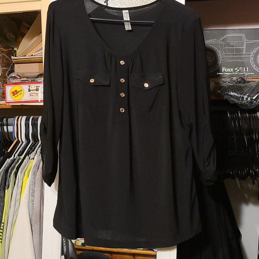 Nice black short sleeve shirt